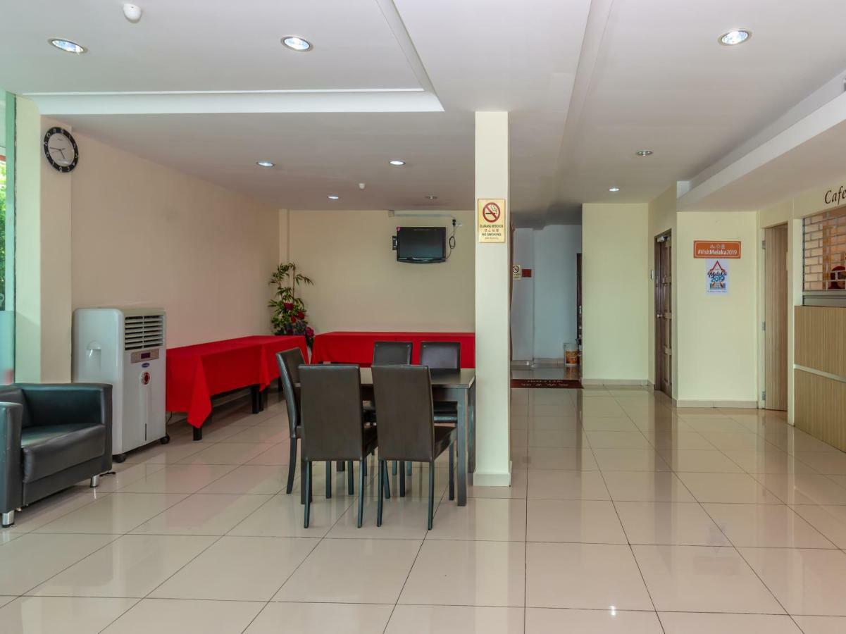 Oyo 1158 906 Airport Ξενοδοχείο Malacca Εξωτερικό φωτογραφία